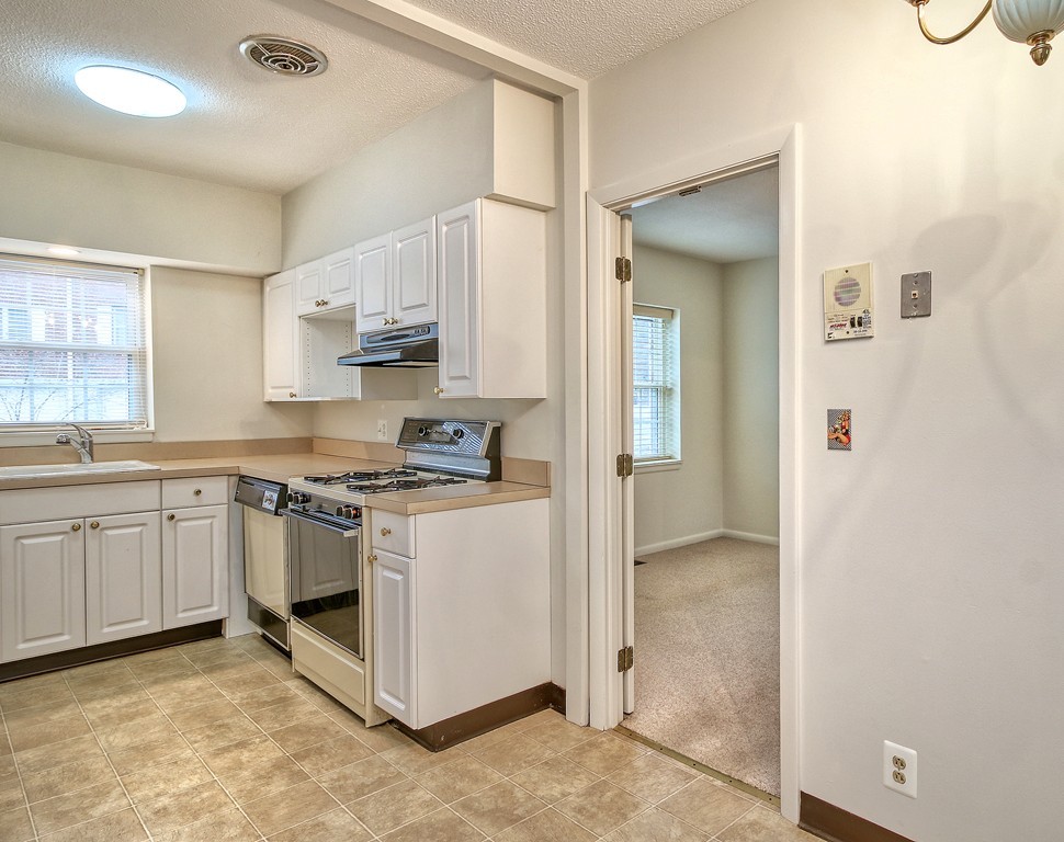 140 Lake Shore Road, Unit 2 Boston, MA 02135 - Photo 5 of 19