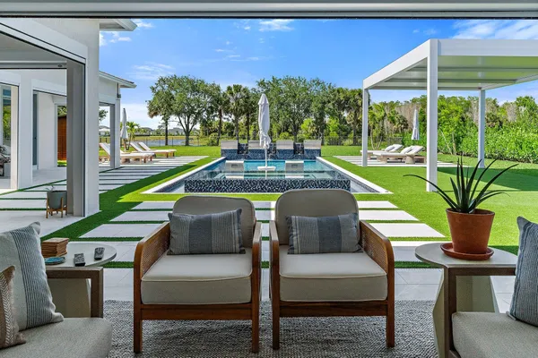 $5,595,000 | 20065 Southeast Bridgewater Drive, Jupiter, FL 33458