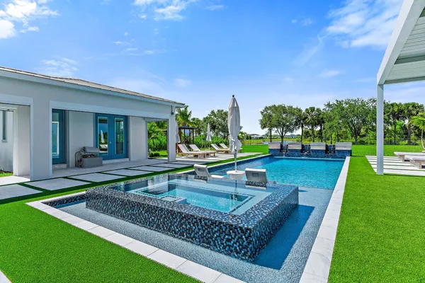 $5,595,000 | 20065 Southeast Bridgewater Drive, Jupiter, FL 33458