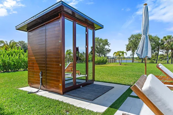 $5,595,000 | 20065 Southeast Bridgewater Drive, Jupiter, FL 33458