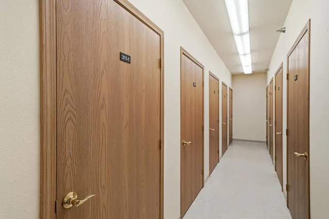 $199,900 | 8200 West 33rd Street, Unit 310, St. Louis Park, MN 55426