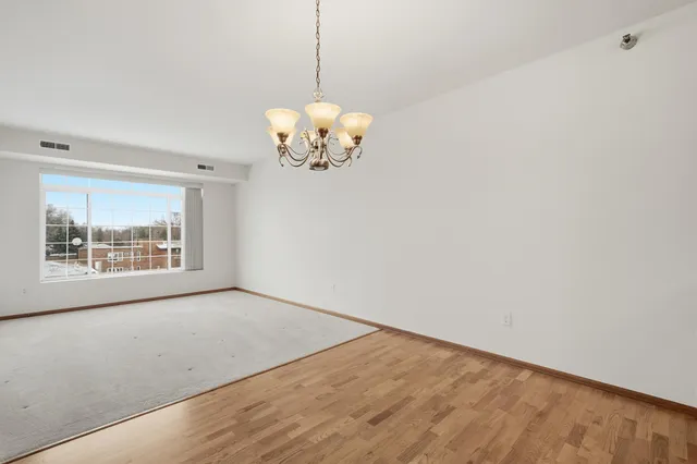 $199,900 | 8200 West 33rd Street, Unit 310, St. Louis Park, MN 55426