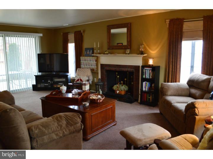 55 Tinder Road Levittown, PA 19056 - Photo 6 of 18 Living Room