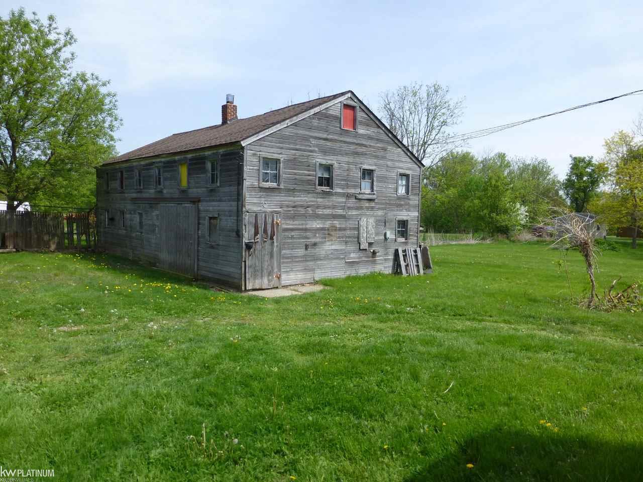 58500 Romeo Plank Road Ray, MI 48096 - Photo 7 of 29 31347967-6.JPG