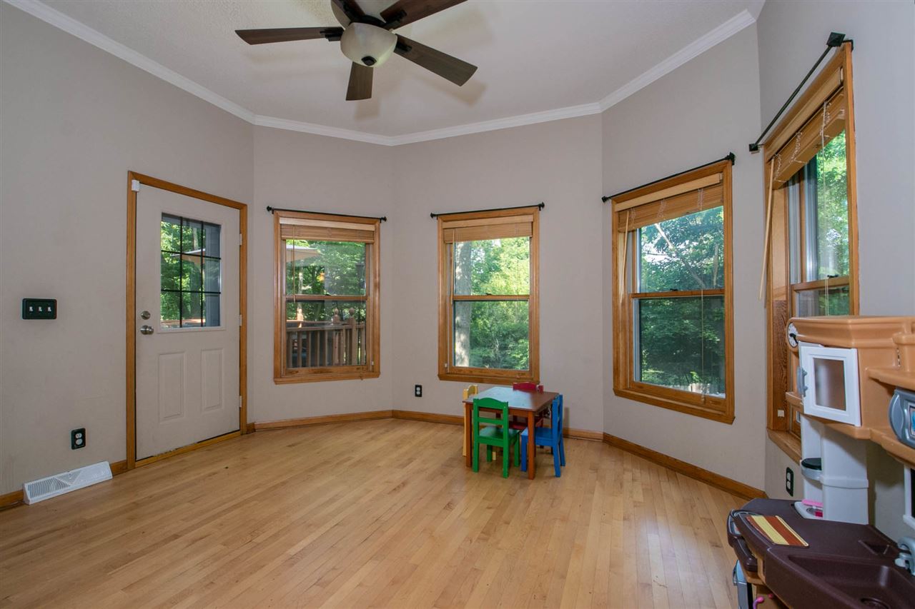 842 Ridgewood Road Rockford, IL 61107 - Photo 10 of 25 Gallery Image 10