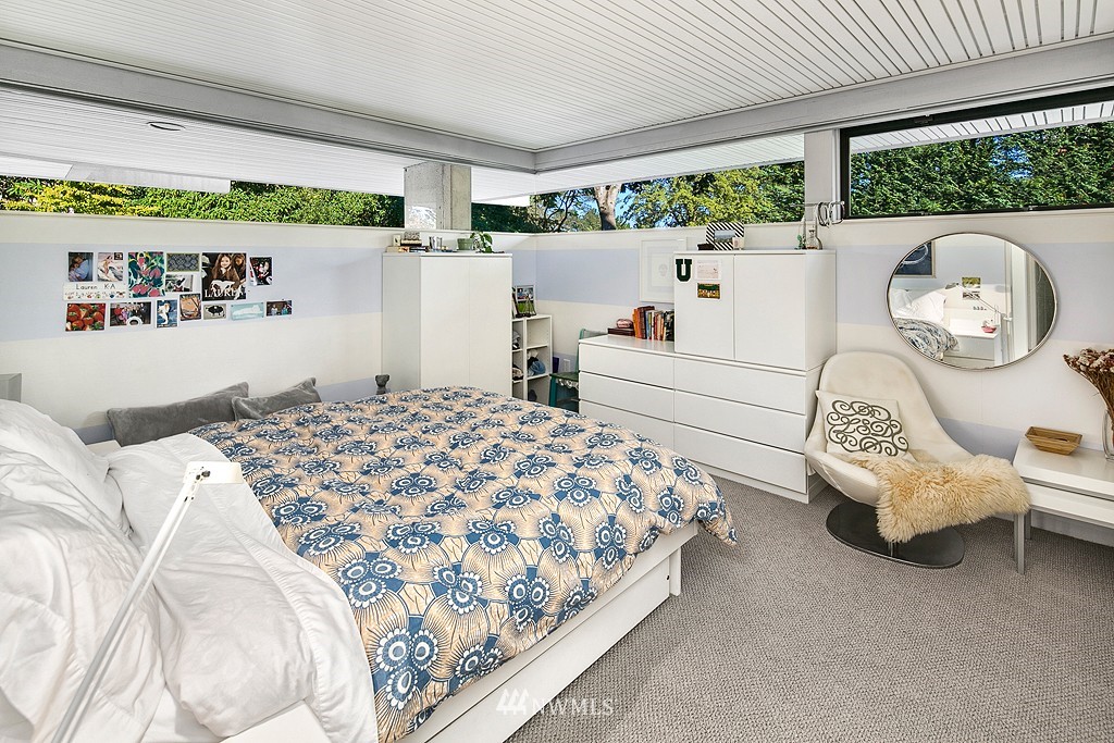 6643 Northeast Windermere Road Seattle, WA 98115 - Photo 14 of 22