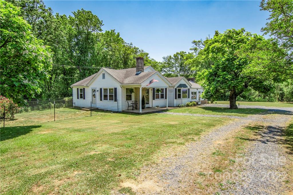 127 West Springdale Road Rock Hill, SC 29730 - Photo 1 of 28 Gallery Image 1