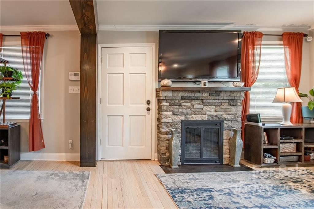 127 West Springdale Road Rock Hill, SC 29730 - Photo 4 of 28 Gallery Image 4