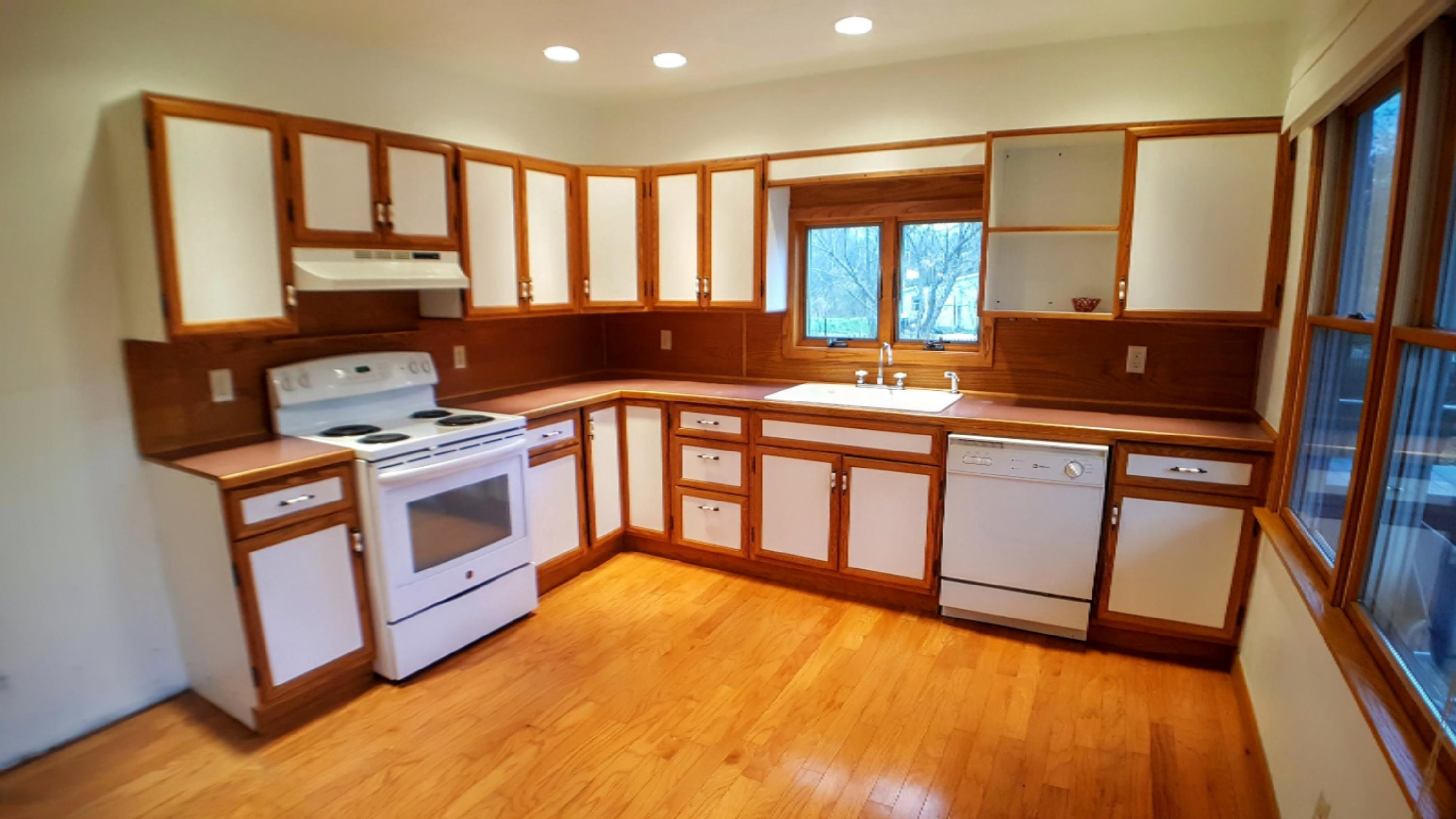 5045 Lorenson Road Muskegon, MI 49445 - Photo 13 of 58 20161108_155733