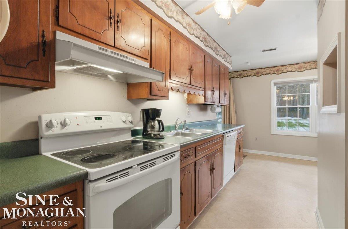 3580 Angus Road Fort Gratiot, MI 48059 - Photo 9 of 39 Gallery Image 9