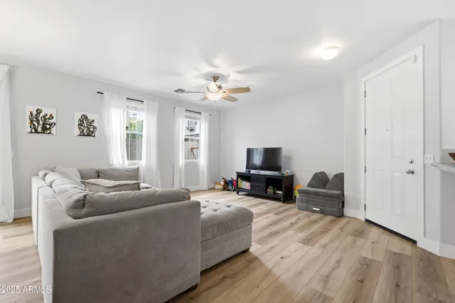 $1,999 | 1255 South Rialto, Unit 162, Mesa, AZ 85209