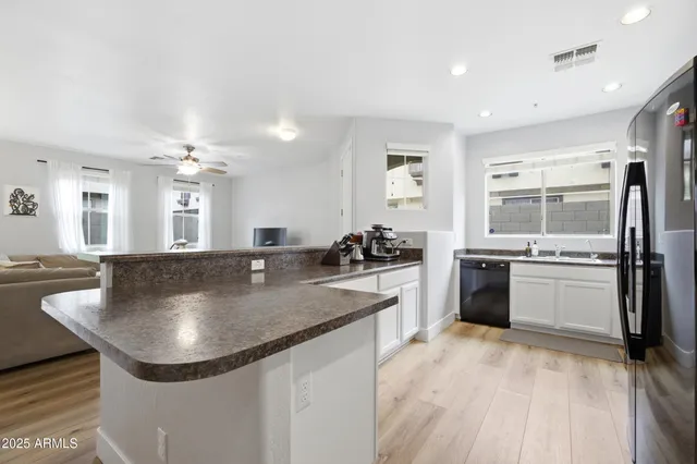 $1,999 | 1255 South Rialto, Unit 162, Mesa, AZ 85209