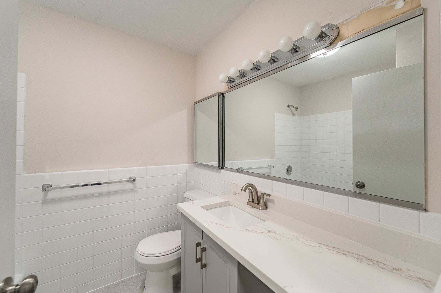 5701 North Sheridan Road, Unit 10R Chicago, IL 60660 - Photo 8 of 8