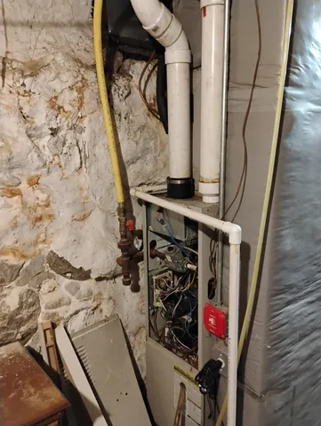 $395,000 | 362 Amherst Street, Manchester, NH 03104