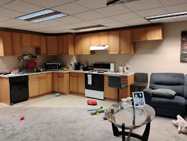 $395,000 | 362 Amherst Street, Manchester, NH 03104