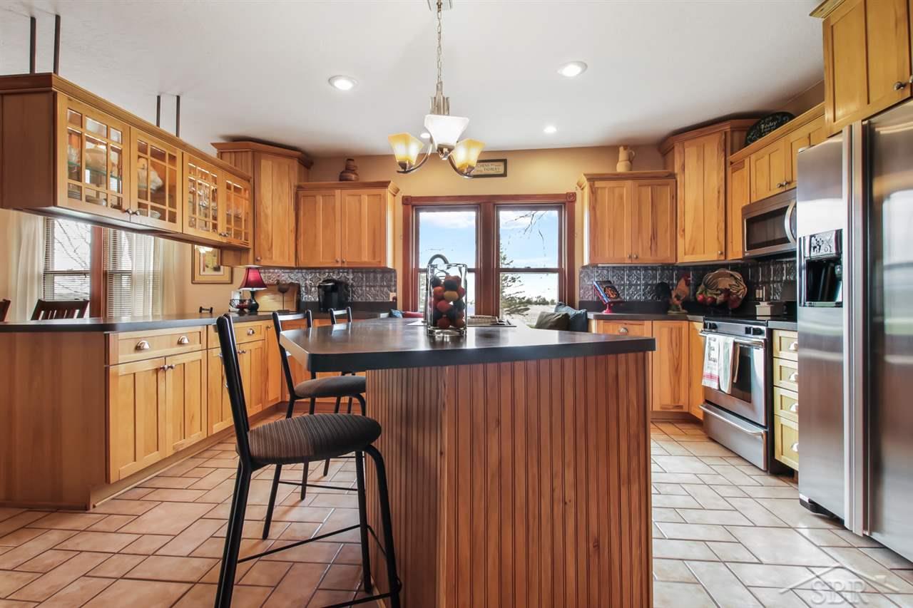 650 South Garfield Road Linwood, MI 48634 - Photo 6 of 28 Hickory Cabinets