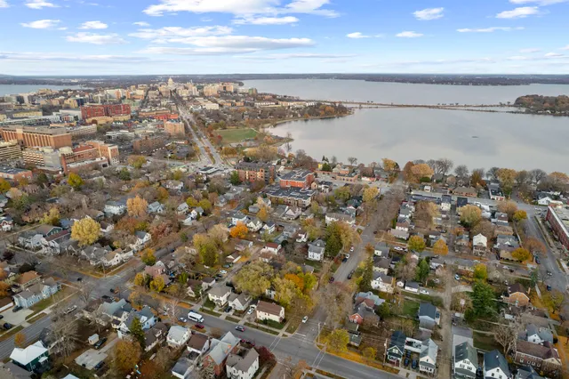 $519,000 | 512 South Mills Street, Madison, WI 53715