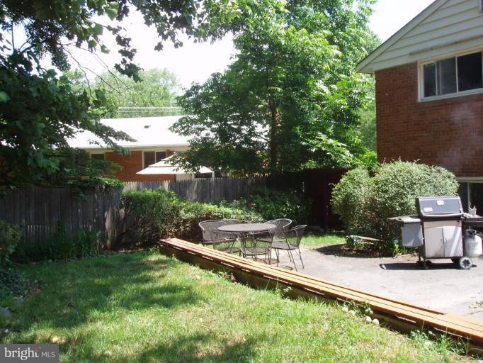 9720 Holmhurst Road Bethesda, MD 20817 - Photo 13 of 30 Patio