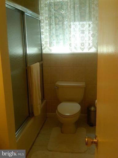 9720 Holmhurst Road Bethesda, MD 20817 - Photo 25 of 30 REMODELED 2ND FLOOR BATH
