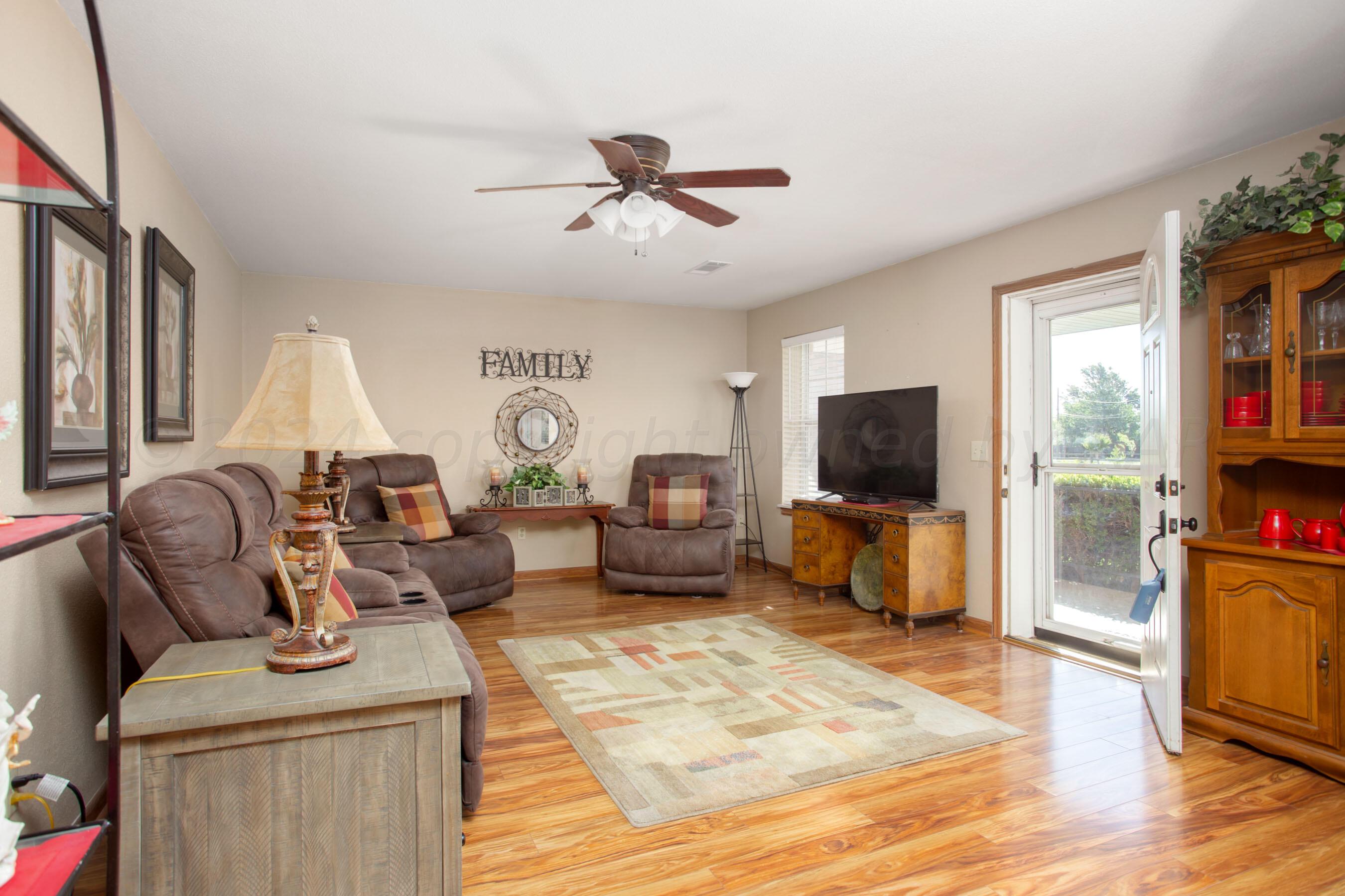 6714 Hatton Road Amarillo, TX 79110 - Photo 6 of 29 23