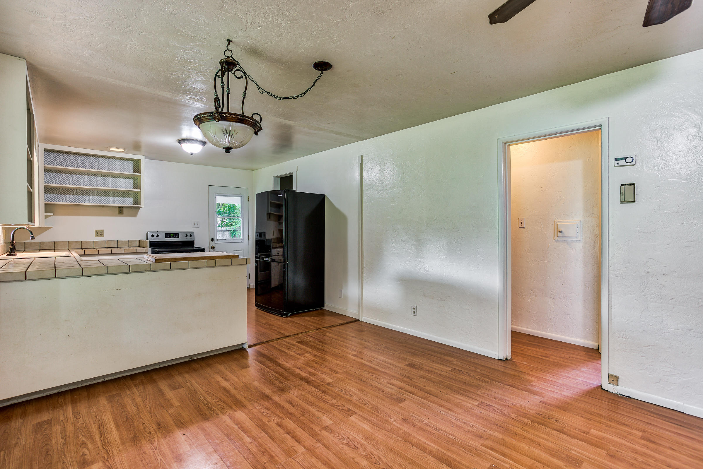 6952 Weeks Road Redding, CA 96002 - Photo 6 of 22 _MGL0046