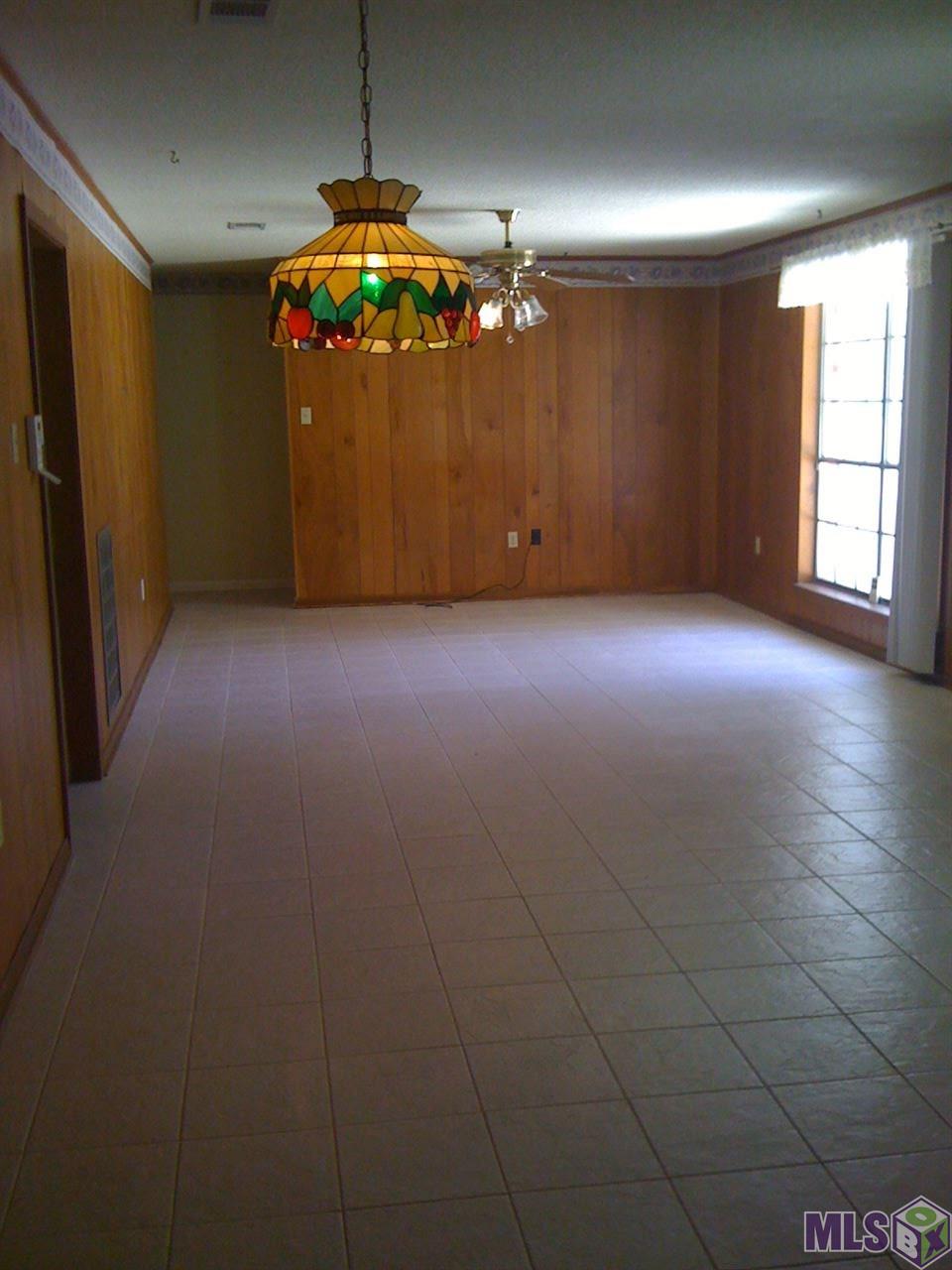 12561 Lockhaven Avenue Baton Rouge, LA 70815 - Photo 4 of 11 Gallery Image 4