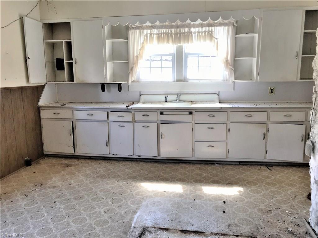 931 Webb Road Madison, NC 27025 - Photo 11 of 17 Gallery Image 11
