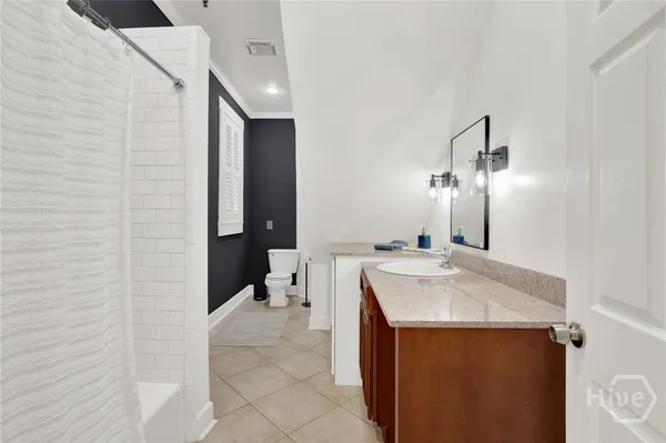 $415,000 | 125 East Broad Street, Unit 2D, Savannah, GA 31401