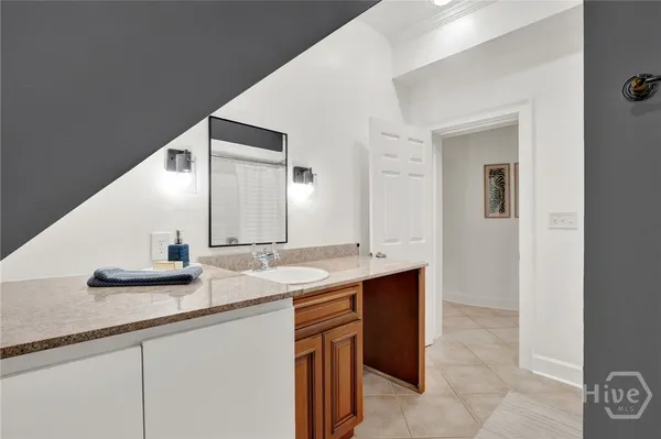 $415,000 | 125 East Broad Street, Unit 2D, Savannah, GA 31401