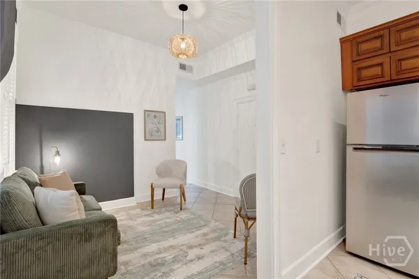 $415,000 | 125 East Broad Street, Unit 2D, Savannah, GA 31401