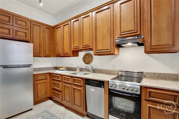 $415,000 | 125 East Broad Street, Unit 2D, Savannah, GA 31401