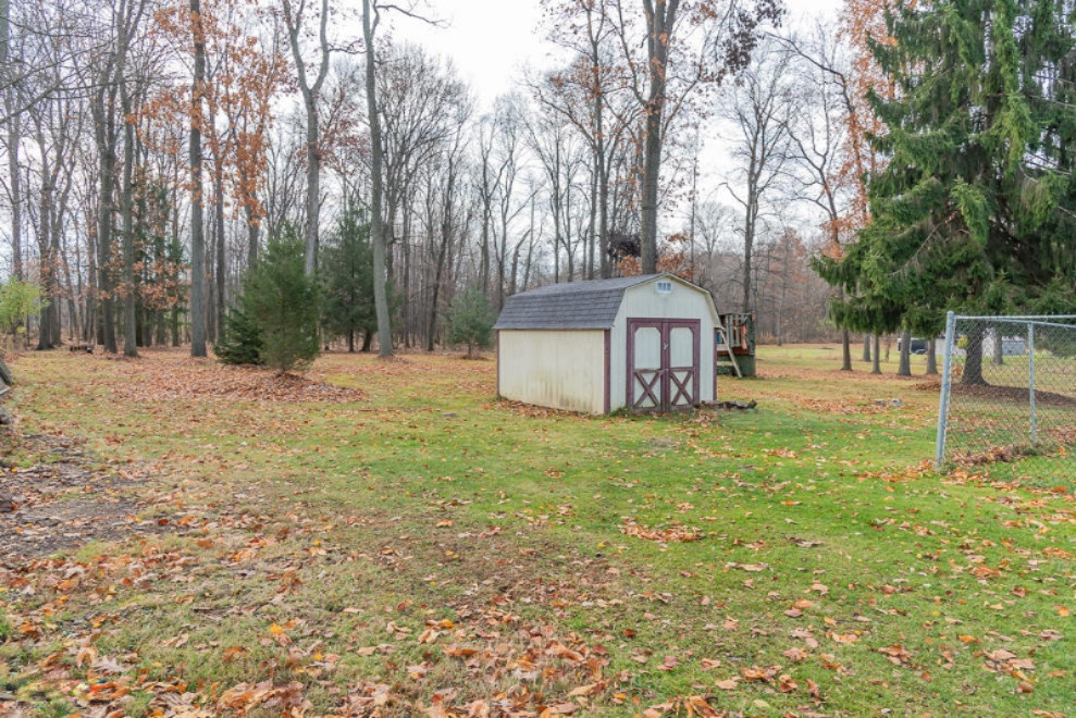 4330 Watkins Road Battle Creek, MI 49015 - Photo 15 of 56 shed
