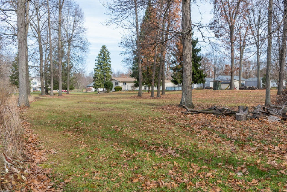4330 Watkins Road Battle Creek, MI 49015 - Photo 17 of 56 yard (1)