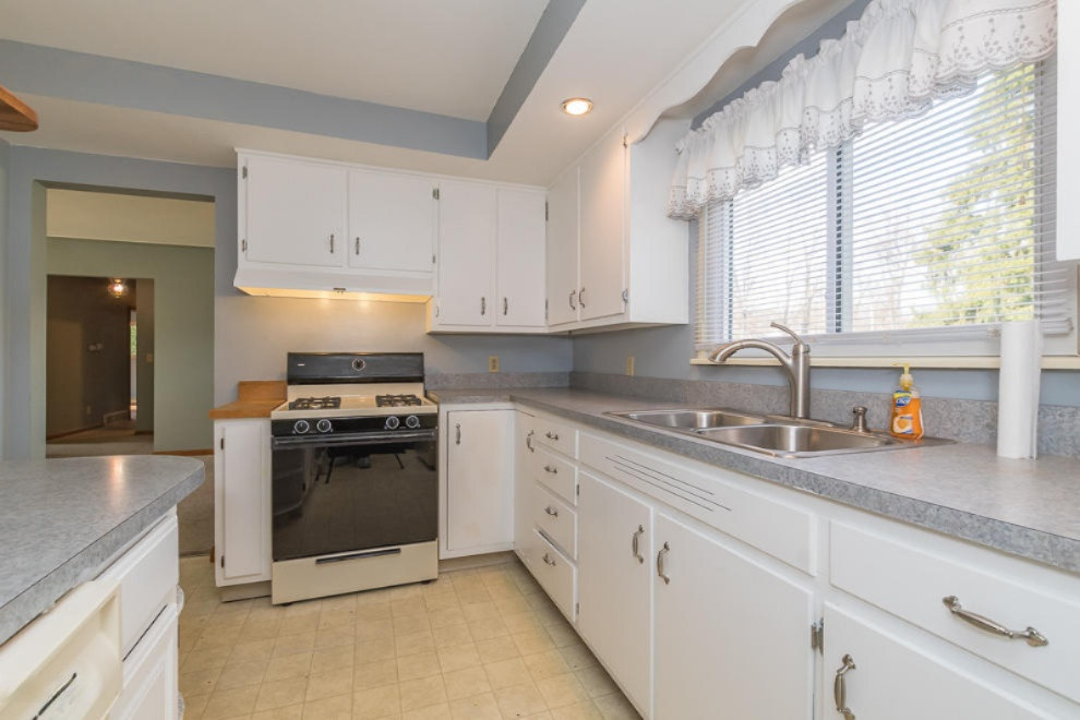4330 Watkins Road Battle Creek, MI 49015 - Photo 19 of 56 kitchen