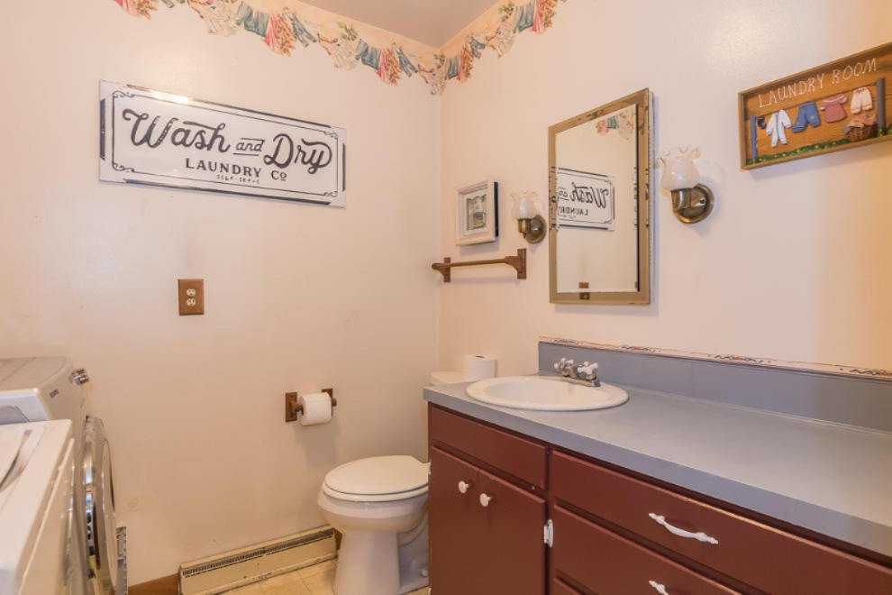 4330 Watkins Road Battle Creek, MI 49015 - Photo 26 of 56 1/2bath,laundry