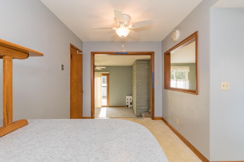 4330 Watkins Road Battle Creek, MI 49015 - Photo 27 of 56 den to kitchen