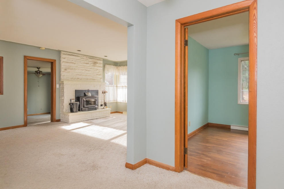 4330 Watkins Road Battle Creek, MI 49015 - Photo 32 of 56 living room