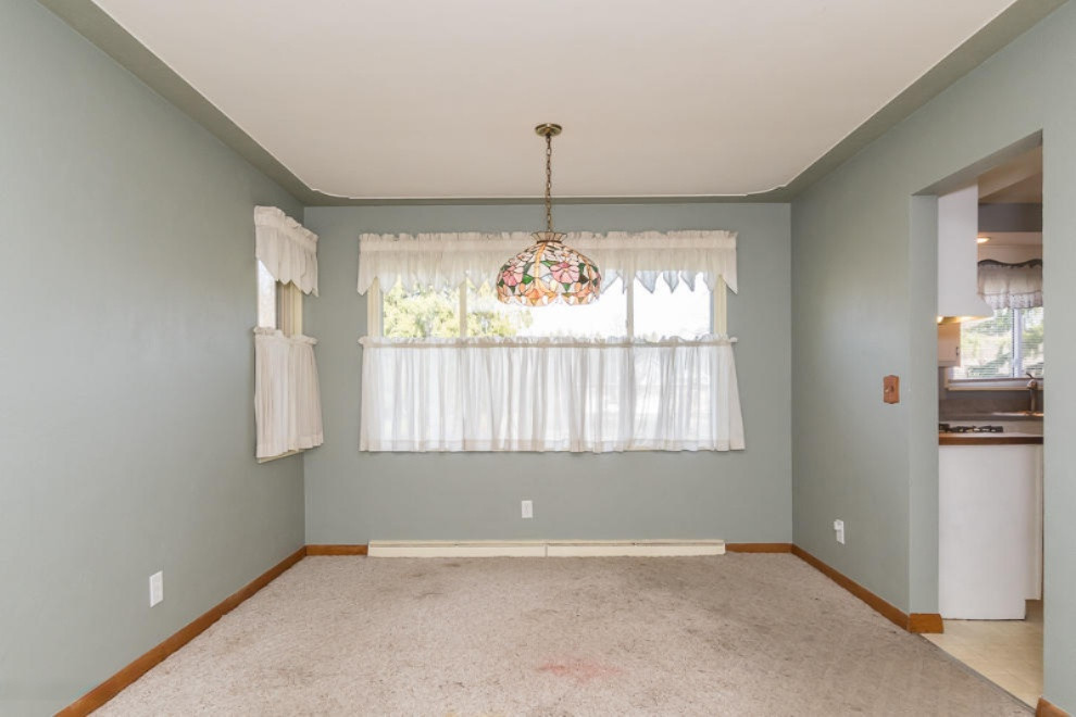 4330 Watkins Road Battle Creek, MI 49015 - Photo 35 of 56 dining area