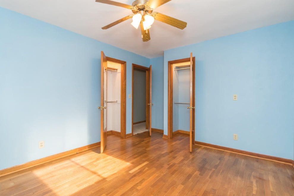 4330 Watkins Road Battle Creek, MI 49015 - Photo 41 of 56 br 2 closets