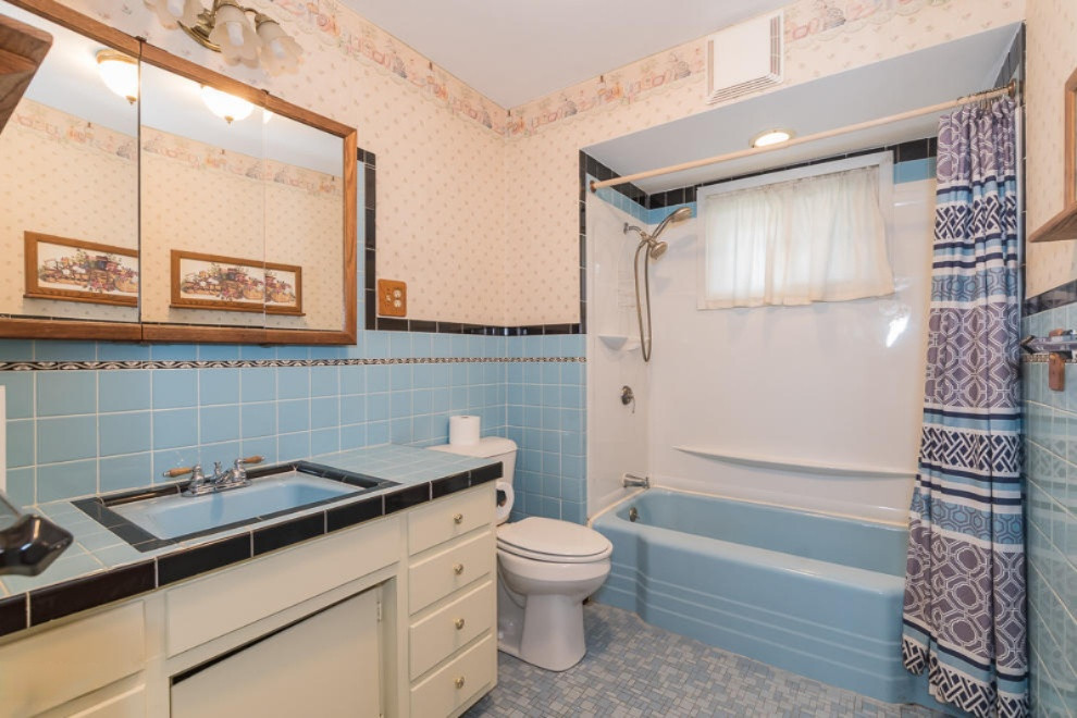 4330 Watkins Road Battle Creek, MI 49015 - Photo 42 of 56 main bath
