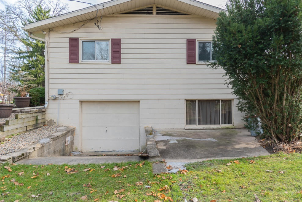 4330 Watkins Road Battle Creek, MI 49015 - Photo 8 of 56 west side