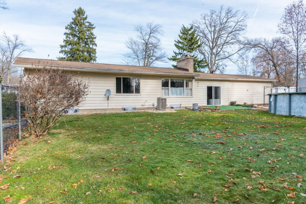 4330 Watkins Road Battle Creek, MI 49015 - Photo 9 of 56 back