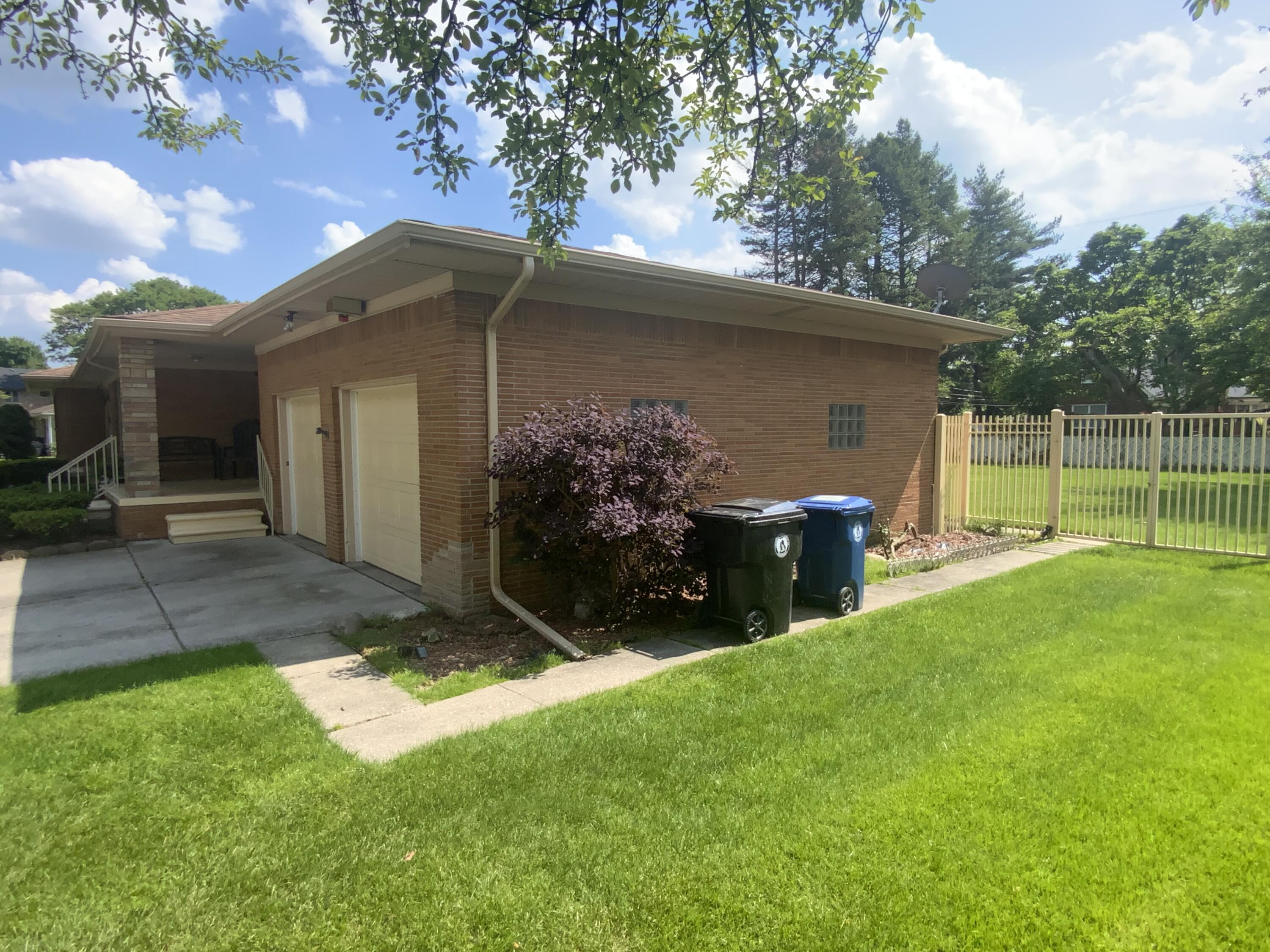 26355 Graham Road Redford, MI 48239 - Photo 6 of 20 IMG_8694