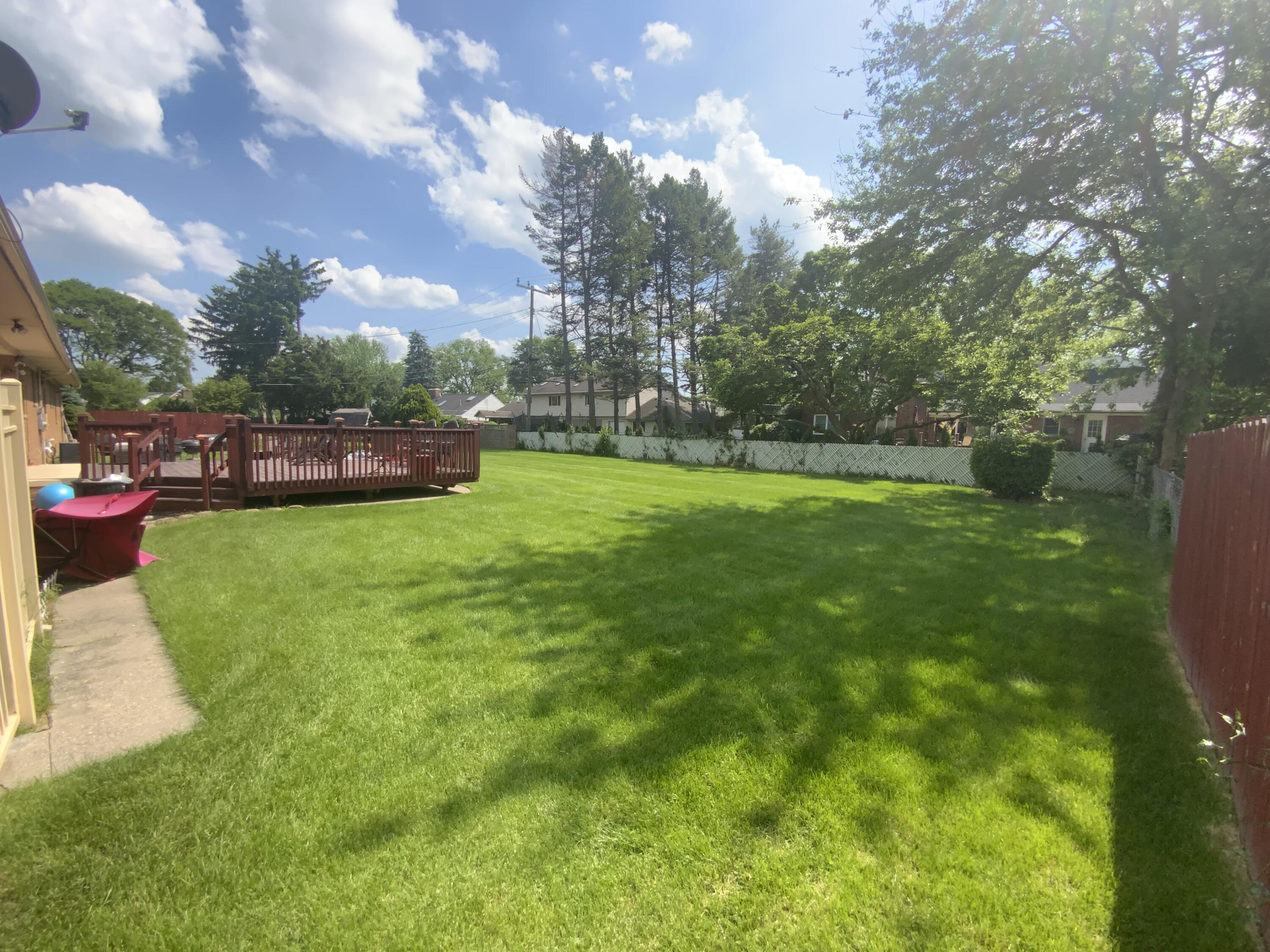 26355 Graham Road Redford, MI 48239 - Photo 7 of 20 IMG_8695