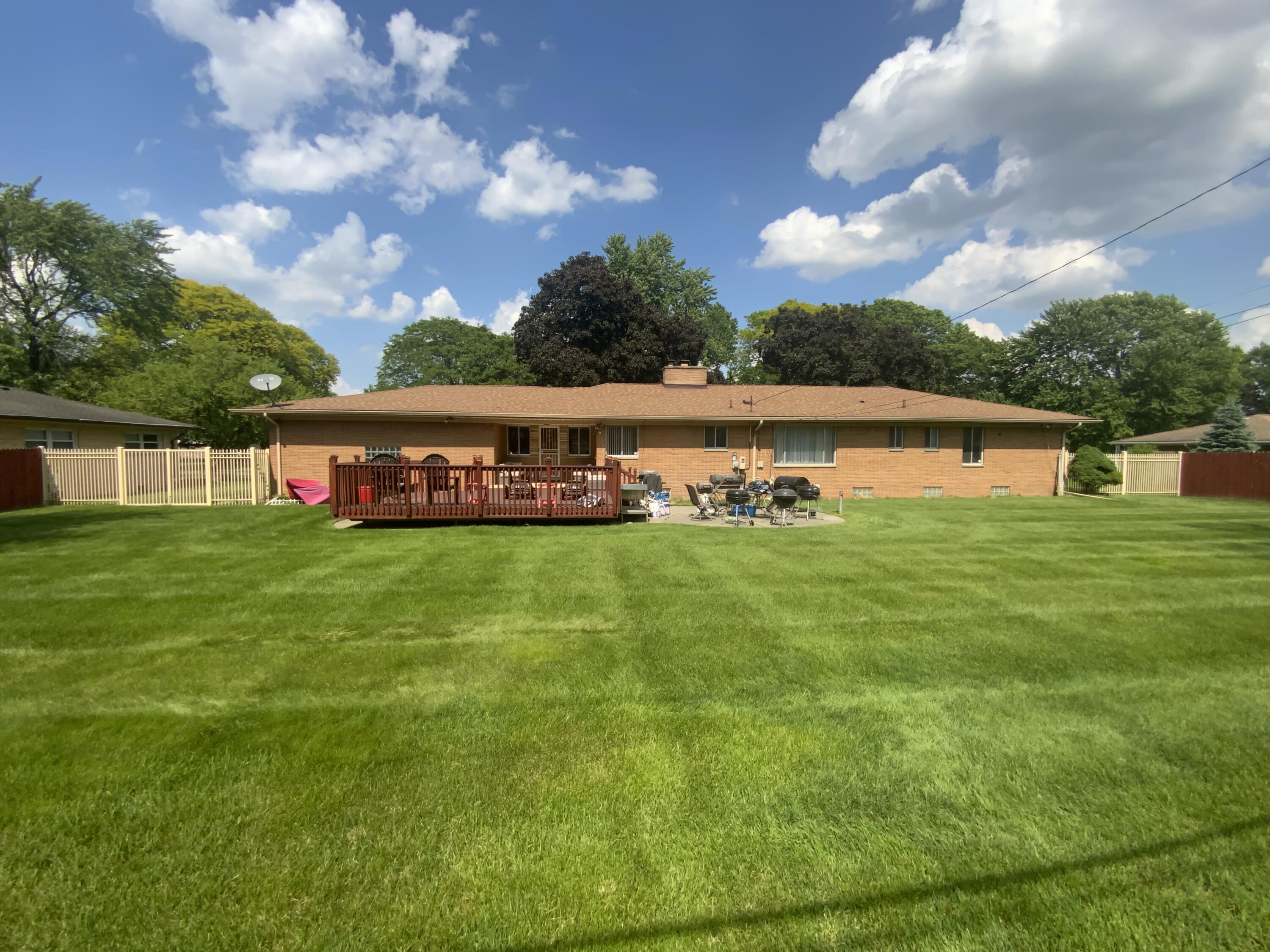 26355 Graham Road Redford, MI 48239 - Photo 9 of 20 IMG_8697