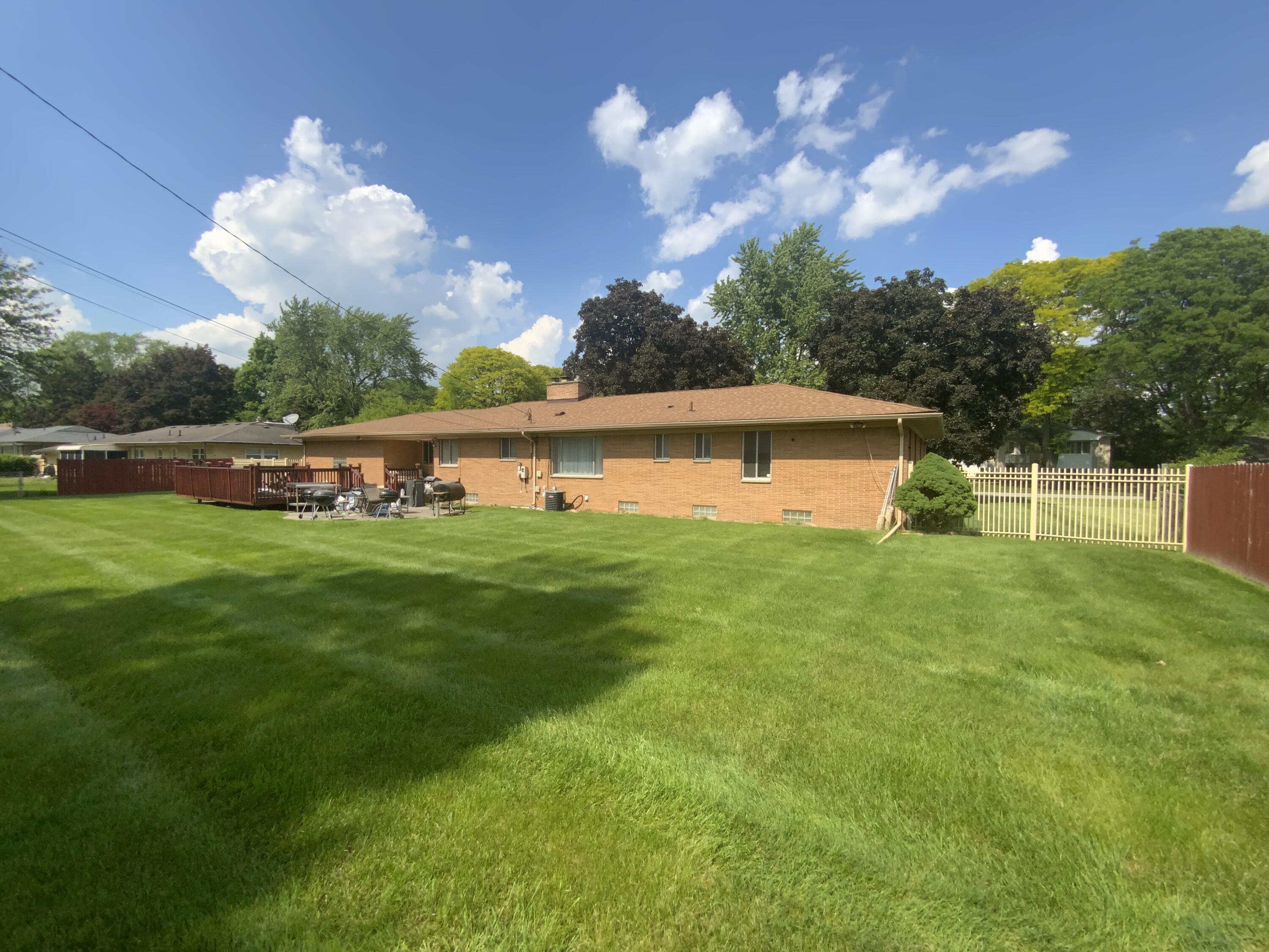 26355 Graham Road Redford, MI 48239 - Photo 10 of 20 IMG_8698