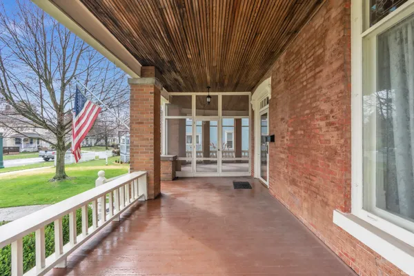 $213,500 | 208 South Morton Street, Kendallville, IN 46755