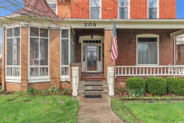 $213,500 | 208 South Morton Street, Kendallville, IN 46755