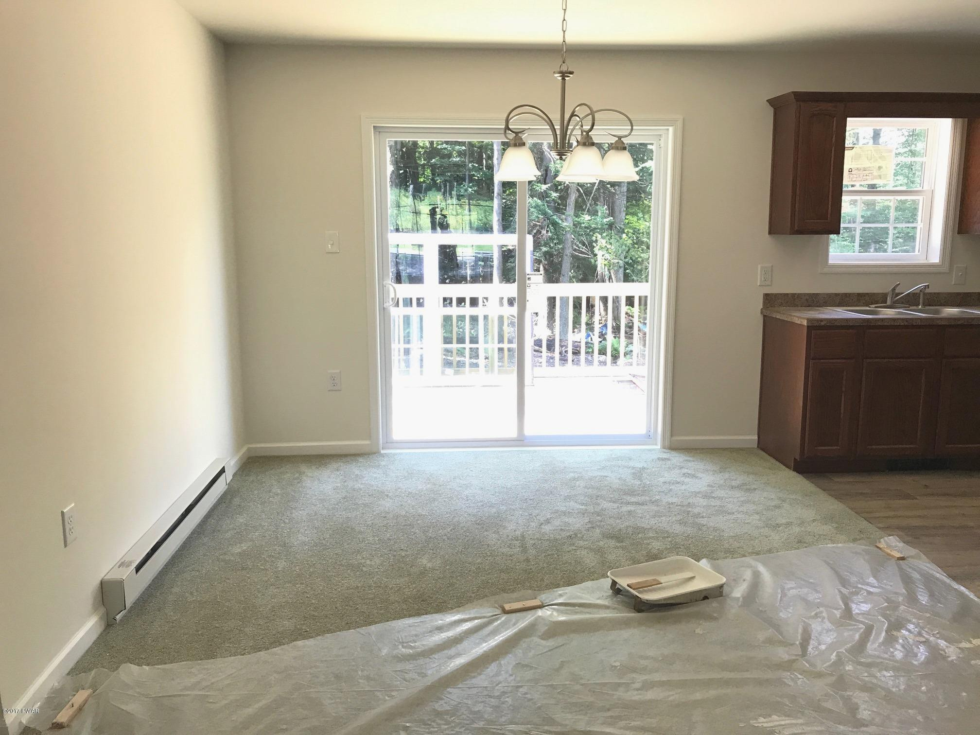 Lake Loretta Road Lake Ariel, PA 18436 - Photo 6 of 21 Dining area