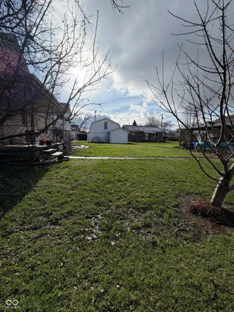 $205,000 | 409 South Street, Batesville, IN 47006